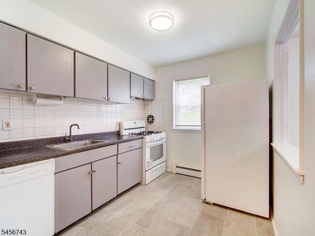 Building Photo - 2467 NJ-10