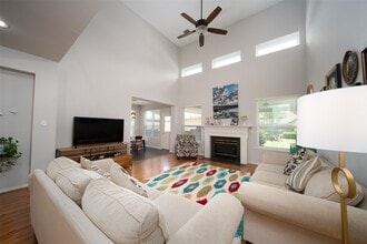 Building Photo - 20722 Fawnbrook Ct