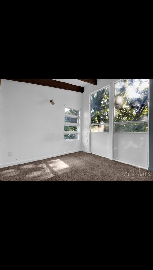 Building Photo - 8010 Daly Rd