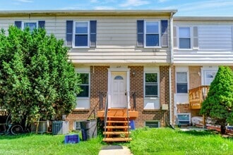 Building Photo - 577 W Diamond Ave