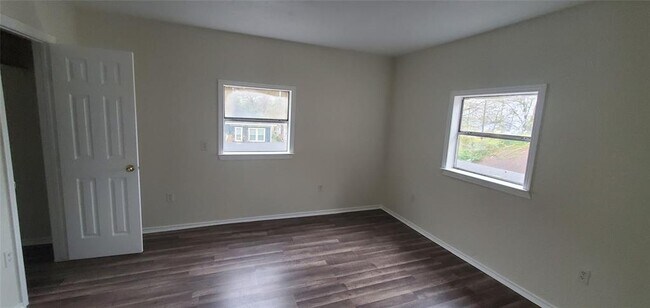 Foto del edificio - 215 Linwood St