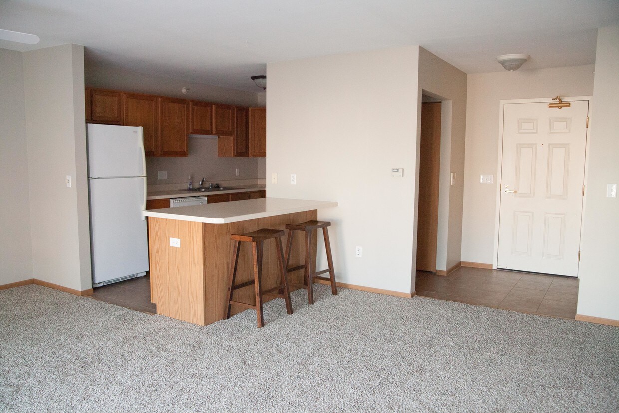 6935 70th Ct, Kenosha, WI 53142 Condo for Rent in Kenosha, WI