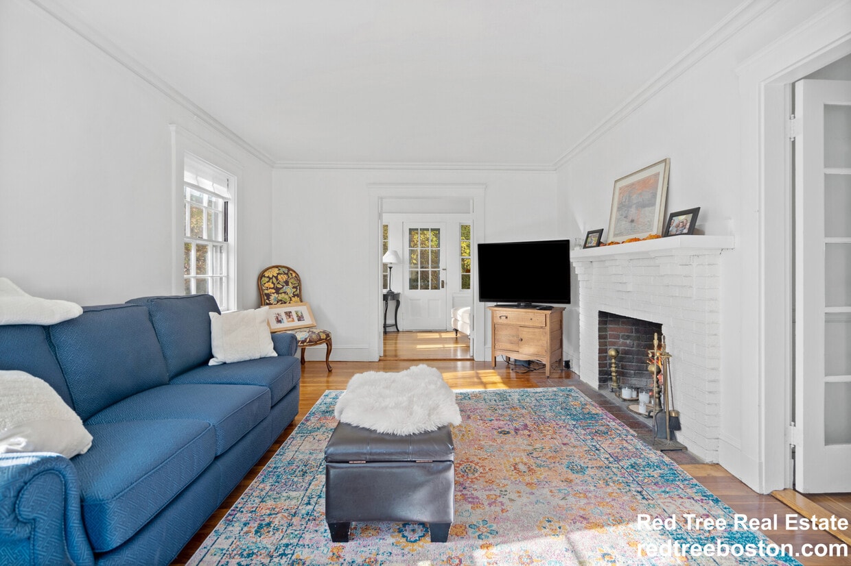 Primary Photo - 27 Oakwood Rd