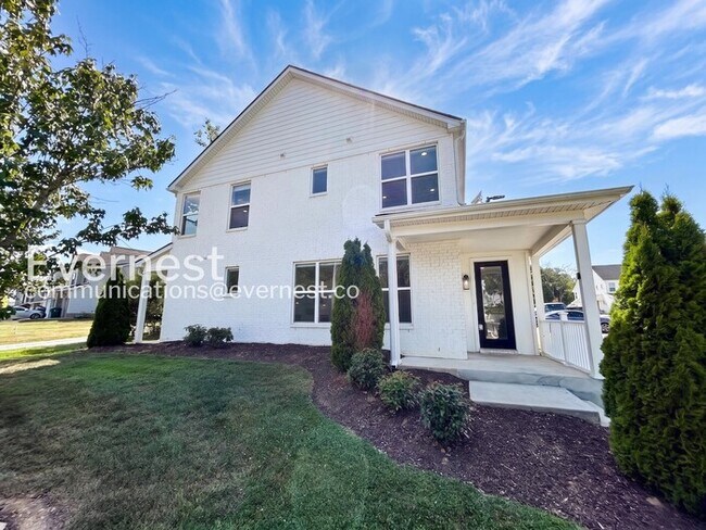 Building Photo - 4-Bed/2.5-Bath/ Pet Friendly/ Available Soon!