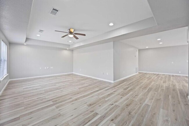 Foto del edificio - 1728 Connorvale Rd