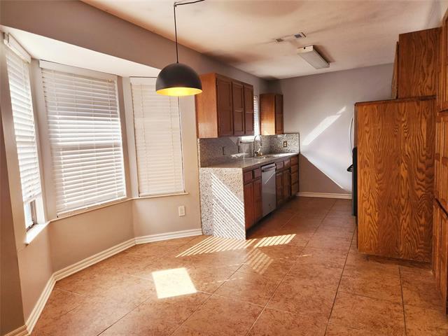 Foto del edificio - 6210 Lotus Dr