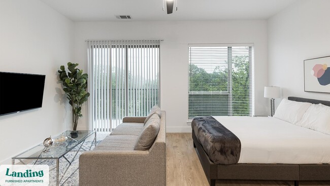 Building Photo - 650 E Sycamore St