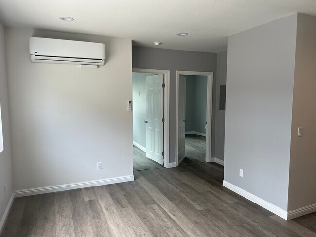 Foto del edificio - 6164 Kingman Ave
