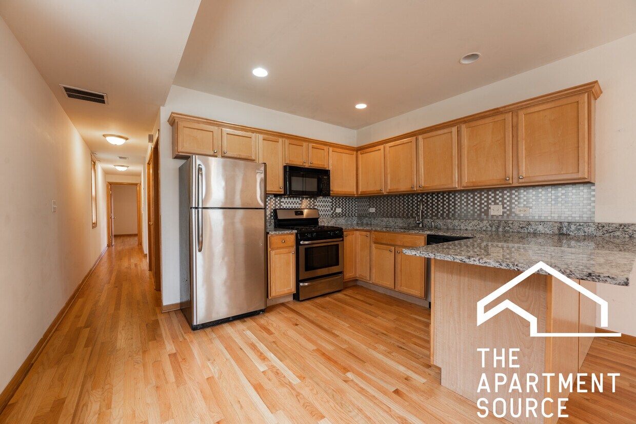 Foto principal - 3117 N Damen Ave