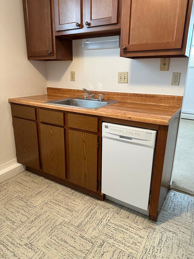 Apartamento 10 Cocina - 501 W Franklin Ave