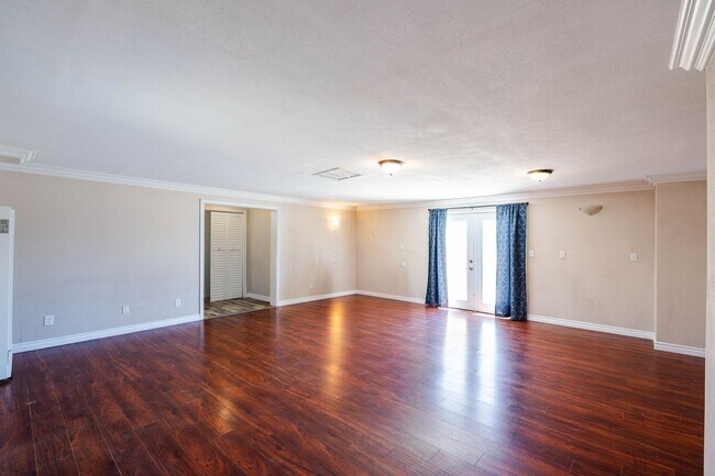 Building Photo - 16021 Wichita Rd