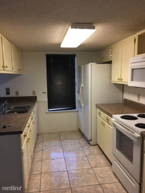 Foto del edificio - 3 br, 2.5 bath Townhome - 2433 Oxford Pl