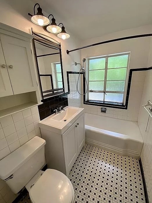 Foto del edificio - 1392 Normandy Dr NE