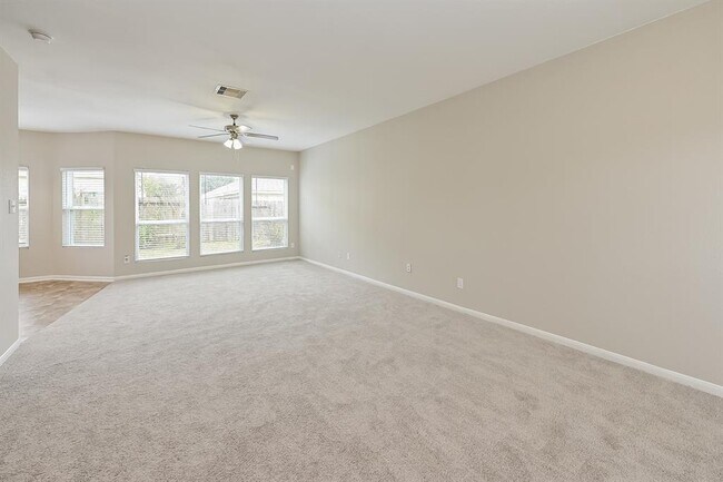 Foto del edificio - 4930 Hackamore Brook Ct
