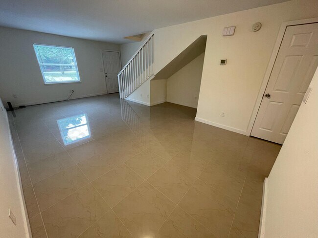 Foto del edificio - 1231 SW 61st Terrace