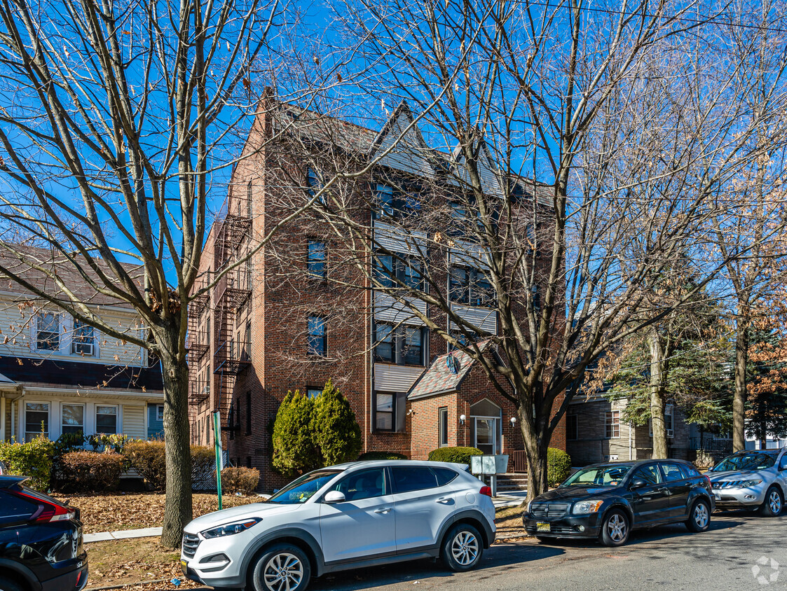 Foto del edificio - 176 Bergen Ave