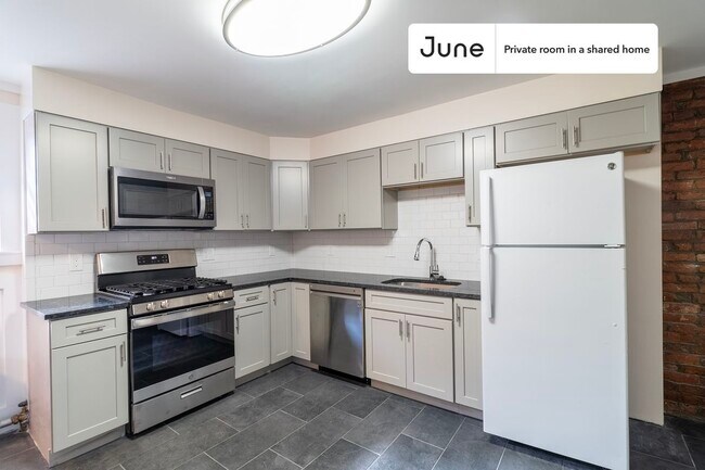 Foto del edificio - Room in Shared 7 bed/2 bath home in Allston