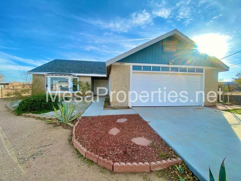 Foto principal - 15609 Manzanita St