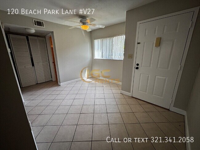 Foto del edificio - 120 Beach Park Ln