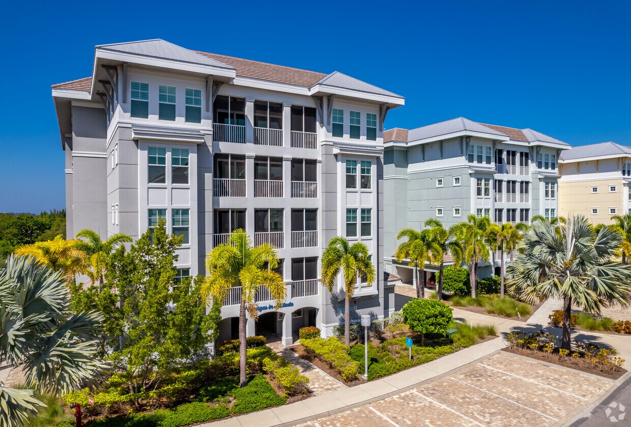 Marina Walk Apartments in Bradenton, FL