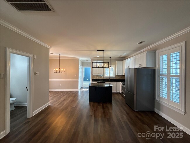 Foto del edificio - 1903 Lela Avenue