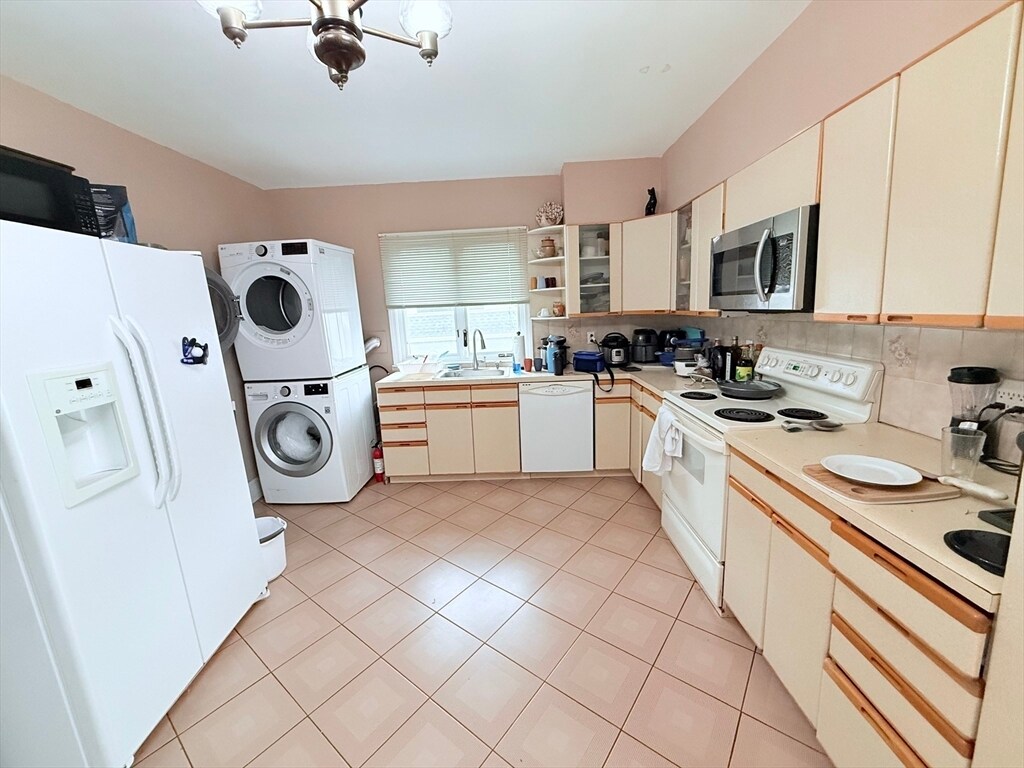 Primary Photo - 208 Rawson Rd