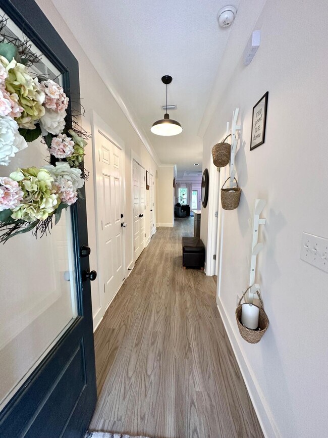 927 Pocahontas Dr, Fort Walton Beach, FL 32547 House Rental in Fort