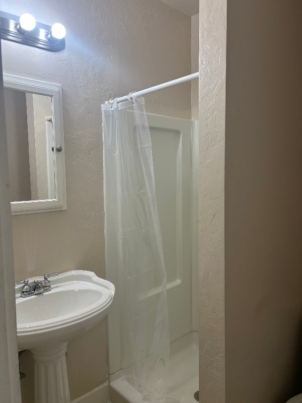 Foto del edificio - 111 Broadway Ave