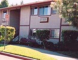 Building Photo - 2470 Nut Tree Rd