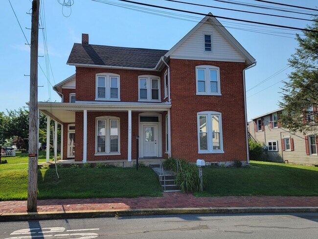 Building Photo - 103 S 9th St