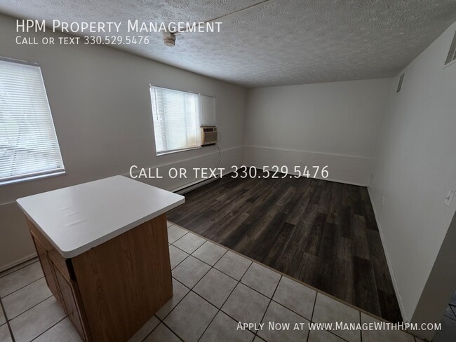 Building Photo - 417 Sherman St