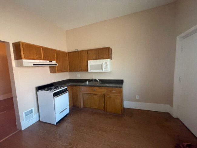 Foto del edificio - 1454 Dewey Ave