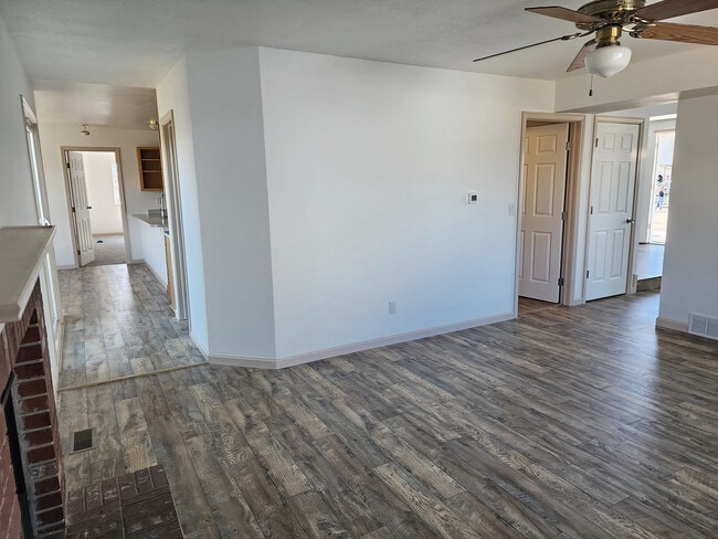 Building Photo - 1175 Goodview Ct