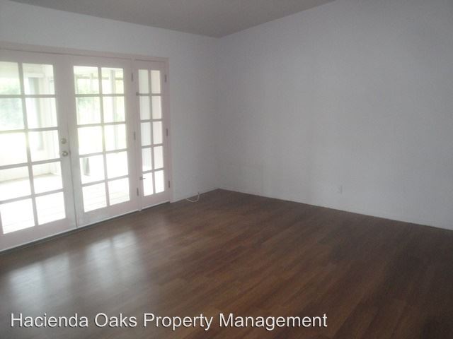 Building Photo - 1656 Chadwell Dr