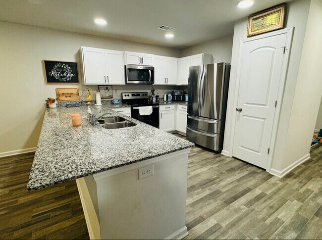 Foto del edificio - 126 Evonshire Blvd