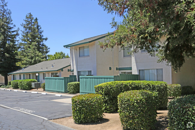 Building Photo - Merced Commons