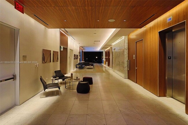 Foto del edificio - 68 SE 6th St