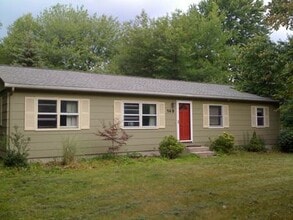Building Photo - 149 Farmington Rd