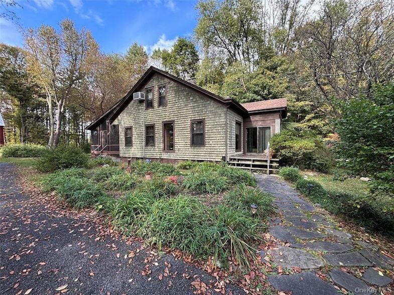 Foto principal - 123 Plains Rd