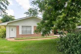 Building Photo - 509 Alonda Dr