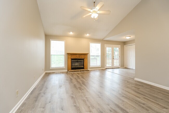 Foto del edificio - 3507 Clearwater Dr