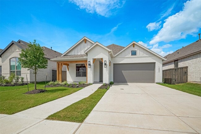 Building Photo - 12331 Palmetto Dr