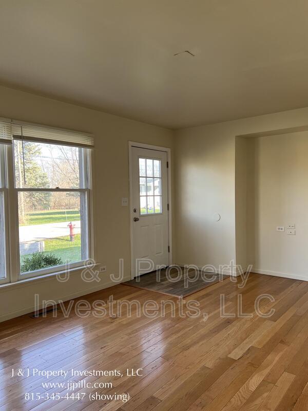 1009 Bonnie Brook Ln, Round Lake Beach, IL 60073 House Rental in