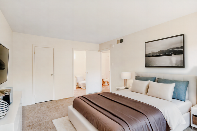 Foto del edificio - 2247 Sedgwick St