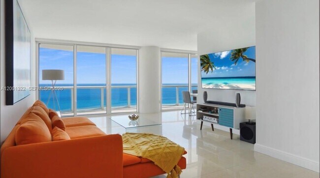 Foto del edificio - 6365 Collins Ave