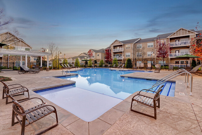 Resort-style Swimming Pool and Deck - Wellsley Park at Deane Hill Apartments