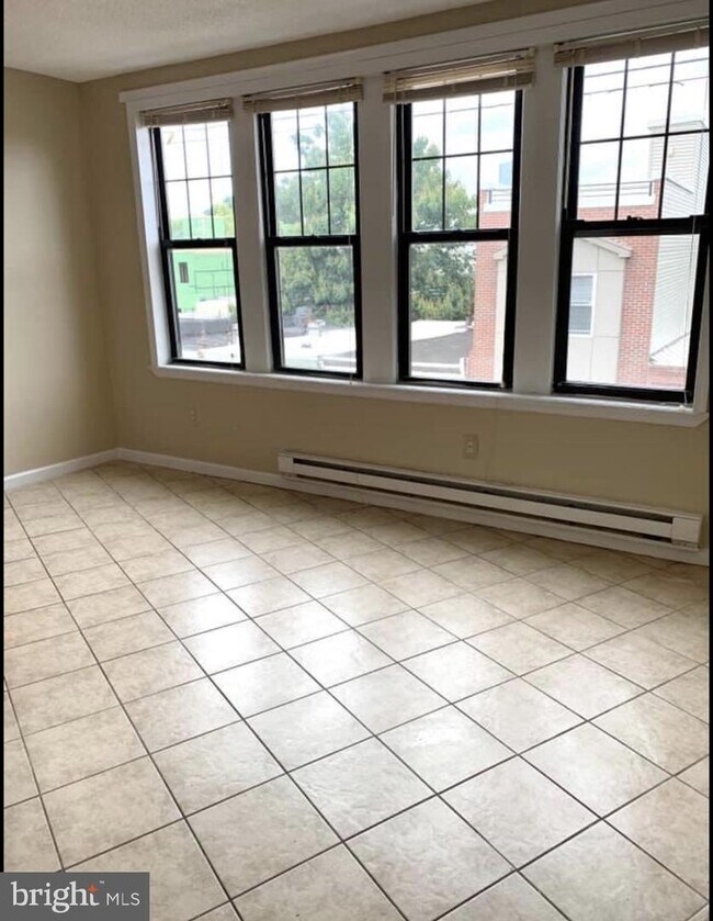 Building Photo - 1400 Point Breeze Ave