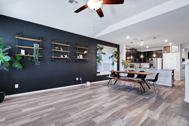 Building Photo - 5214 Seashore Blvd