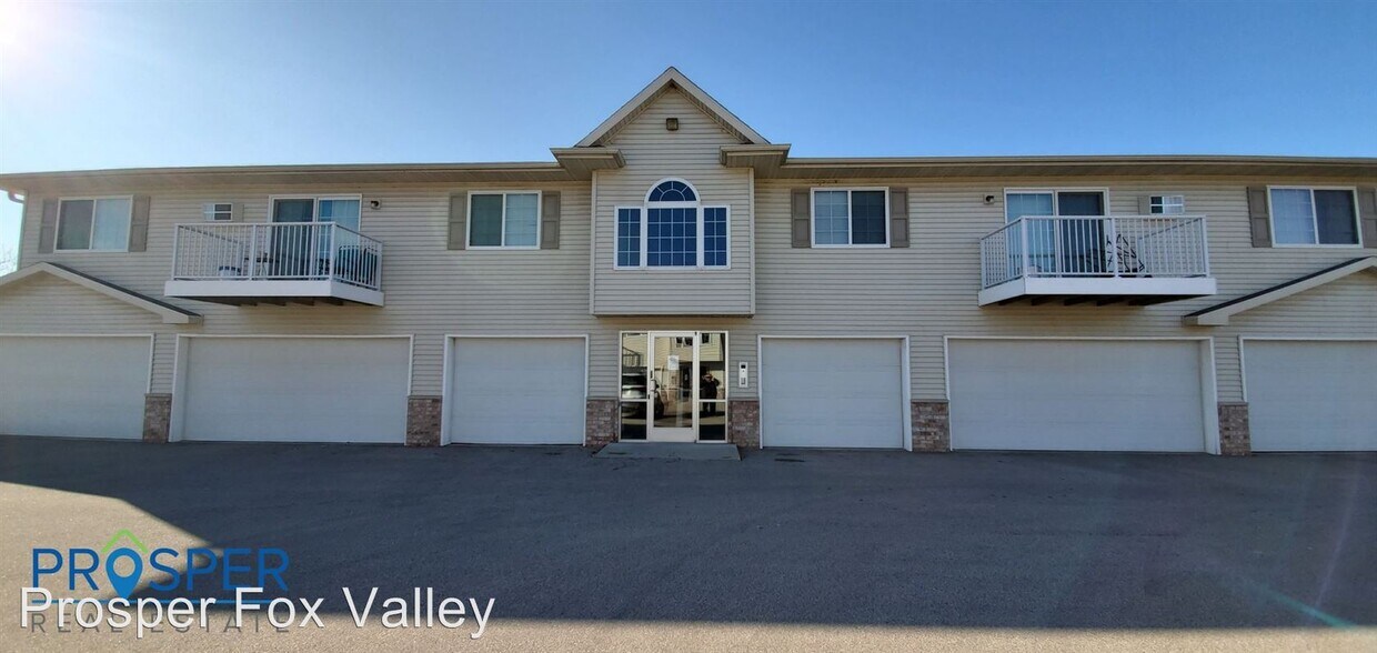 25 E Waukau Ave, Oshkosh, WI 54902 Room for Rent in Oshkosh, WI