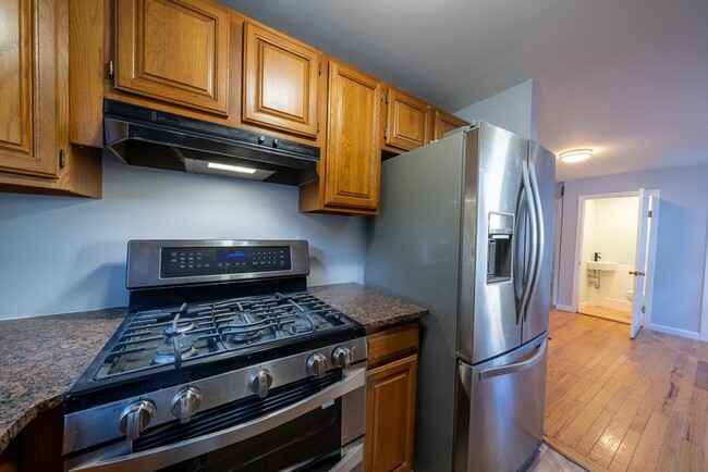 Building Photo - 47 Marblehead St